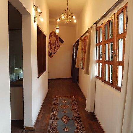 Bushman Cafe Hotel Абиджан Экстерьер фото